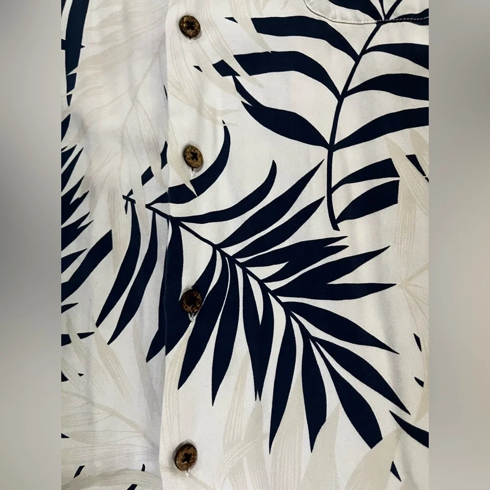 Hilo Hattie Silk Hawaiian Shirt Blue Palm Leaf Aloha Camp Collar Medium - Picture 8 of 12